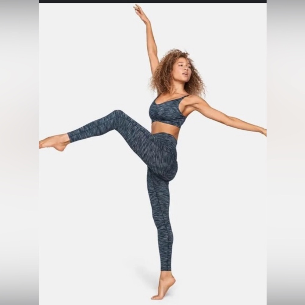 Outdoor Voices Set leggings and sports bra size small